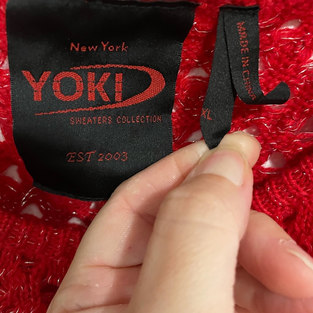 Yoki Sweater - Picture 2 of 3